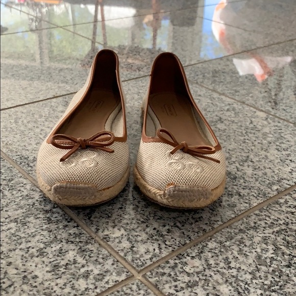 Coach Flats with original  box - Picture 1 of 3